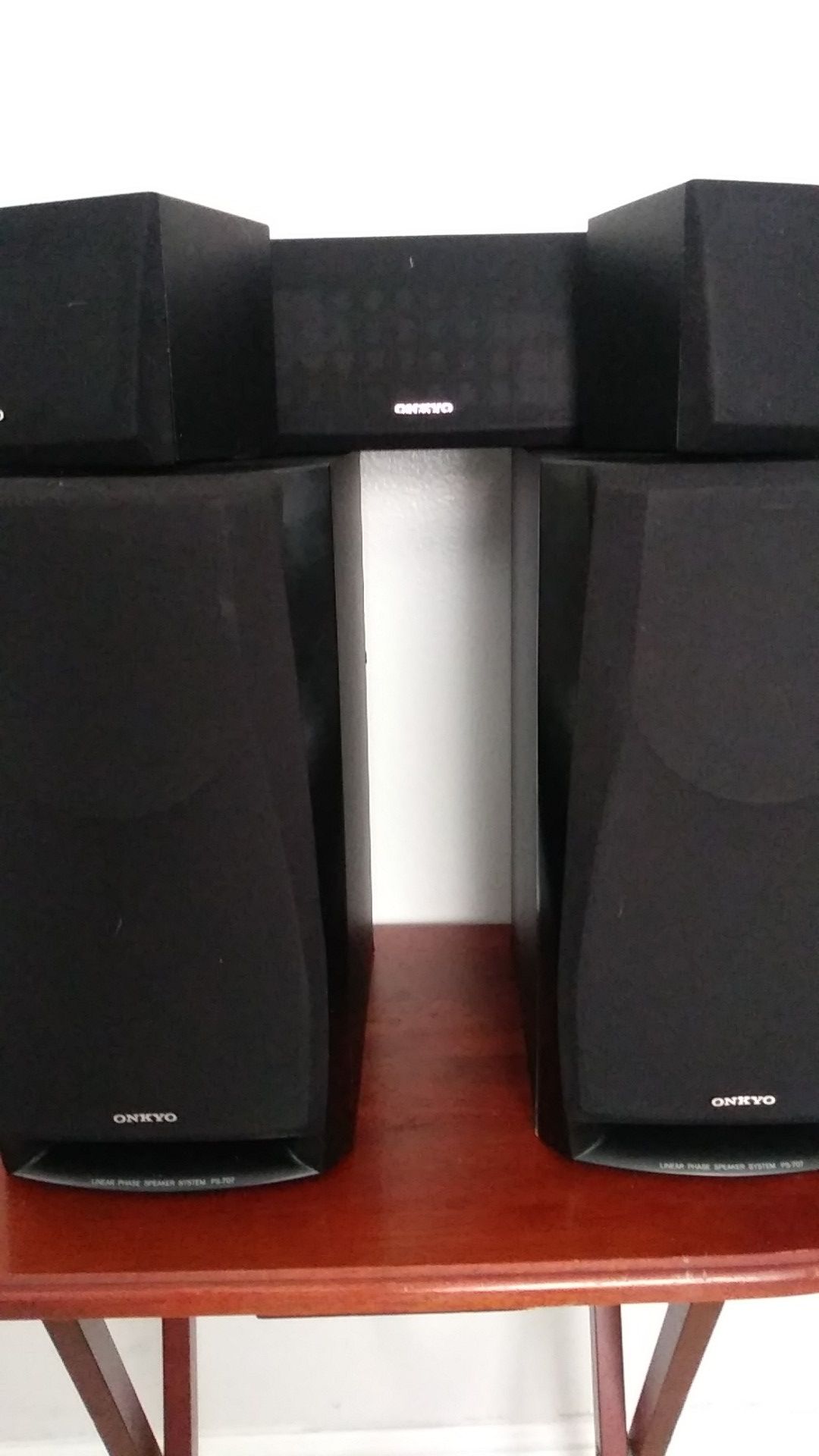 Onkyo surround speakers