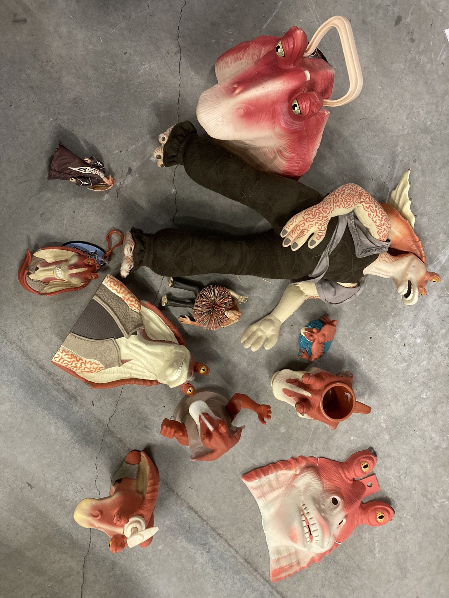 Lot Of Jar Jar Binks Collectibles 