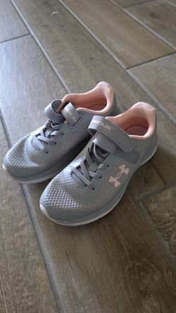 Girls shoes
