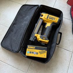 DeWalt Cable Stapler Gun 20v 