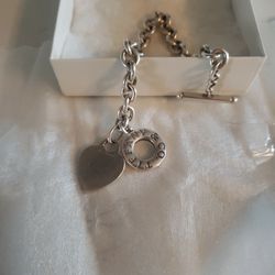 Tiffany & Co. woman 's bracelet 