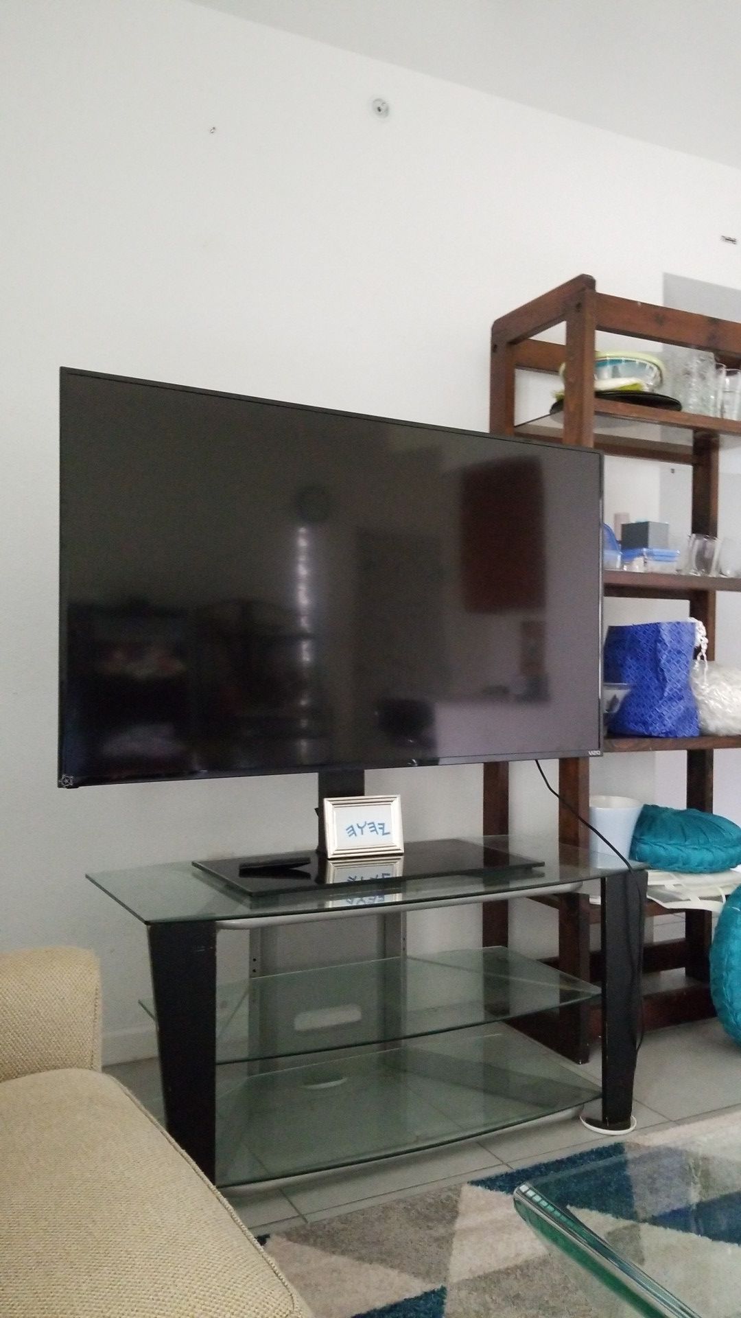 65 in SmartTV Ultra 4 K by Vizio