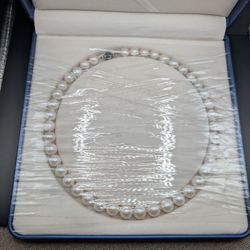 18" Freshwater Cultured Refined Pearl Necklace With .925 Silver Clasp