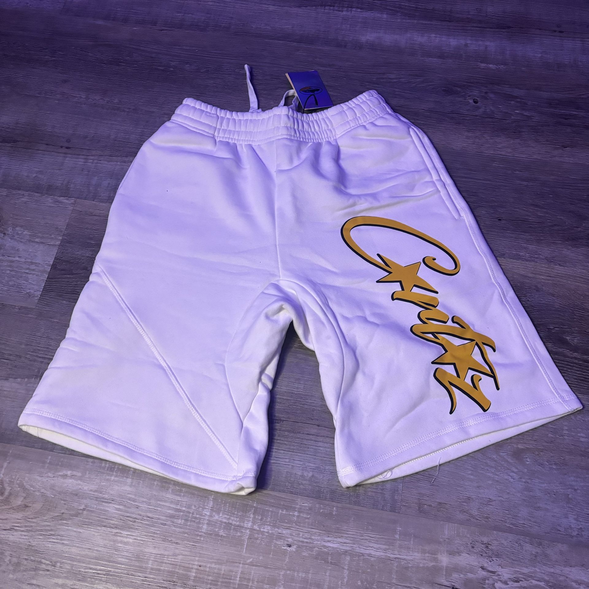Corteiz Shorts White/Yellow - Large