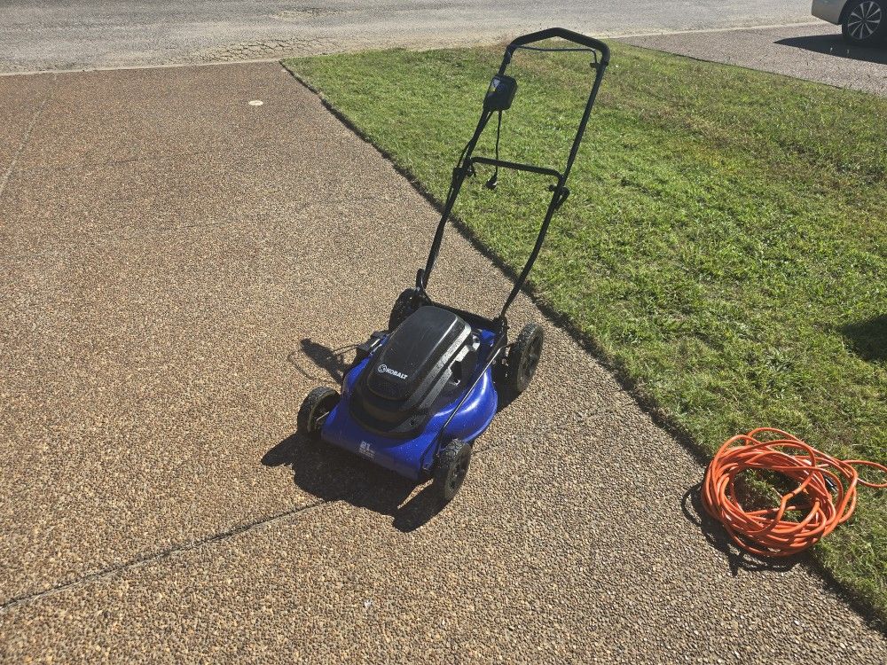 Lawnmower And Weed Wacker 