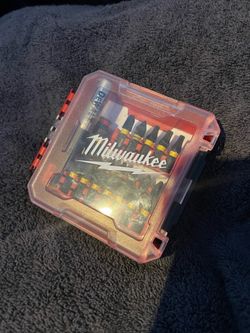 Milwaukee SHOCKWAVE Bit Set 20 Pc + Malco