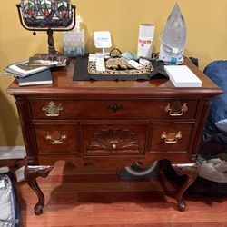 Free Queen Bed And Dreamer 