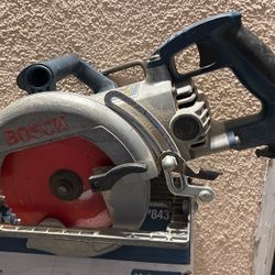 Bosch Circular Saw 7 1/4 1677MD $100