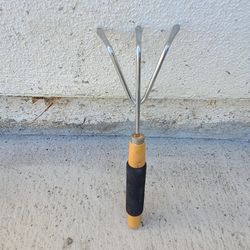 Hand Cultivator