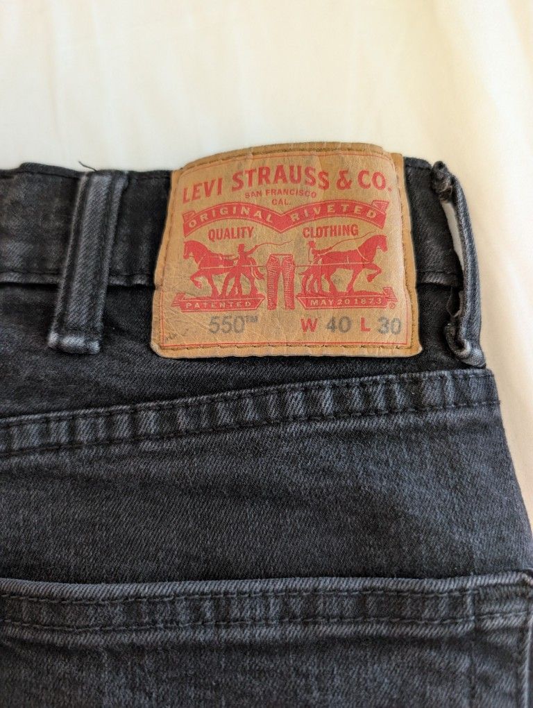 Levis 550 40x30