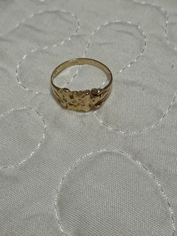 Gold Tone Nugget Style Ring