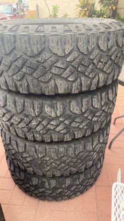 Good year 285/70R17 4x$150.00 o me pueden ofreser