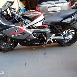 2010 Bmw  K1300s