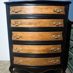 Solid Wood Two Toned Antique Tall Dresser/Highboy ***FREE LOCAL DELIVERY***