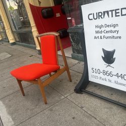DUX Mid-century Chair 