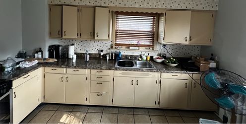 Kitchen cabinets set(used)
