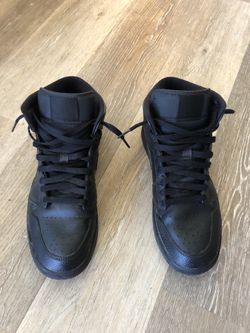 Nike Jordan 1’s Triple Black