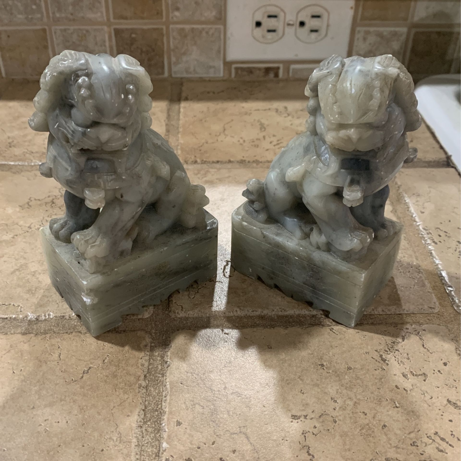 VINTAGE Antique FOO DOG Soapstone Hand Carved Stone Marbled Grey White