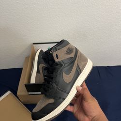 Jordan 1 Palomino Size 9