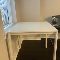 Small table - must be picked up by April 27, 2026