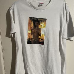 SUPREME TEE