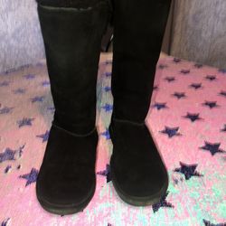 Boots Bear Paws Size 7)