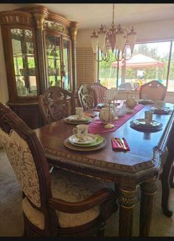 Beautiful Dining Set