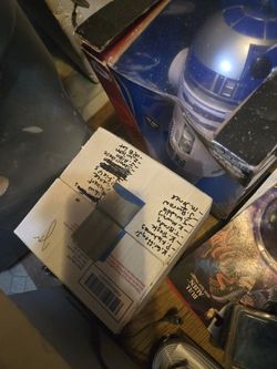 MASSIVE COLLECTION OF SPORTS CARDS & MEMORABILIA