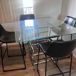 Dinning Table With Chairs