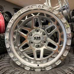 Rines 18x9 XM Polished Para Chevy 6x139 