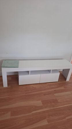 Moving out sale