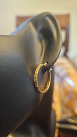 ✨ 18K Saudi Gold Hoop Earring – 1 Gram ✨