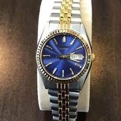 New old stock SEIKO ladies watch, new battery, day/date, 7N83-0041, A4, 473065, blue face 7 3/4” long 