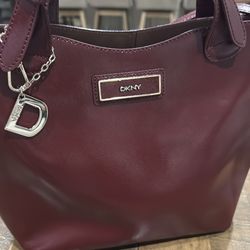 Burgundy hand bag - DKNY