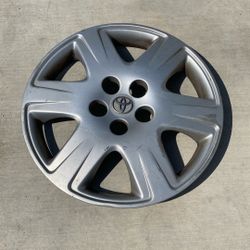 Toyota 15 In Rim Cover