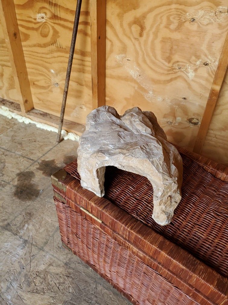 50 gallon tank Stone cave