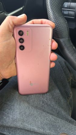 Motorola Smartphone Pink Triple Camera
