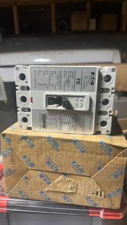 100 amp 3 phase circuit breaker