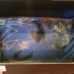 Pokémon - Trading Card Game: Mega Charizard X ex Ultra-Premium Collection