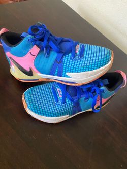 Volleyball shoes