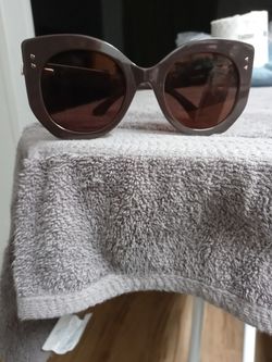 FENDI WOMANS SUNGLASSES