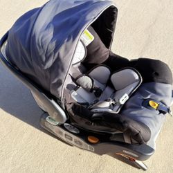 Selling a Chicco Chicco KeyFit 30 infant car seat.