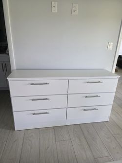 White Dresser - Comoda Blanca