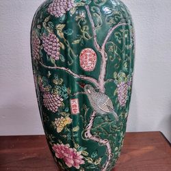 14" Ceramic Famille Verte Green Ceramic Chinoiserie Floral Motif Ginger Vase;Not Lid.