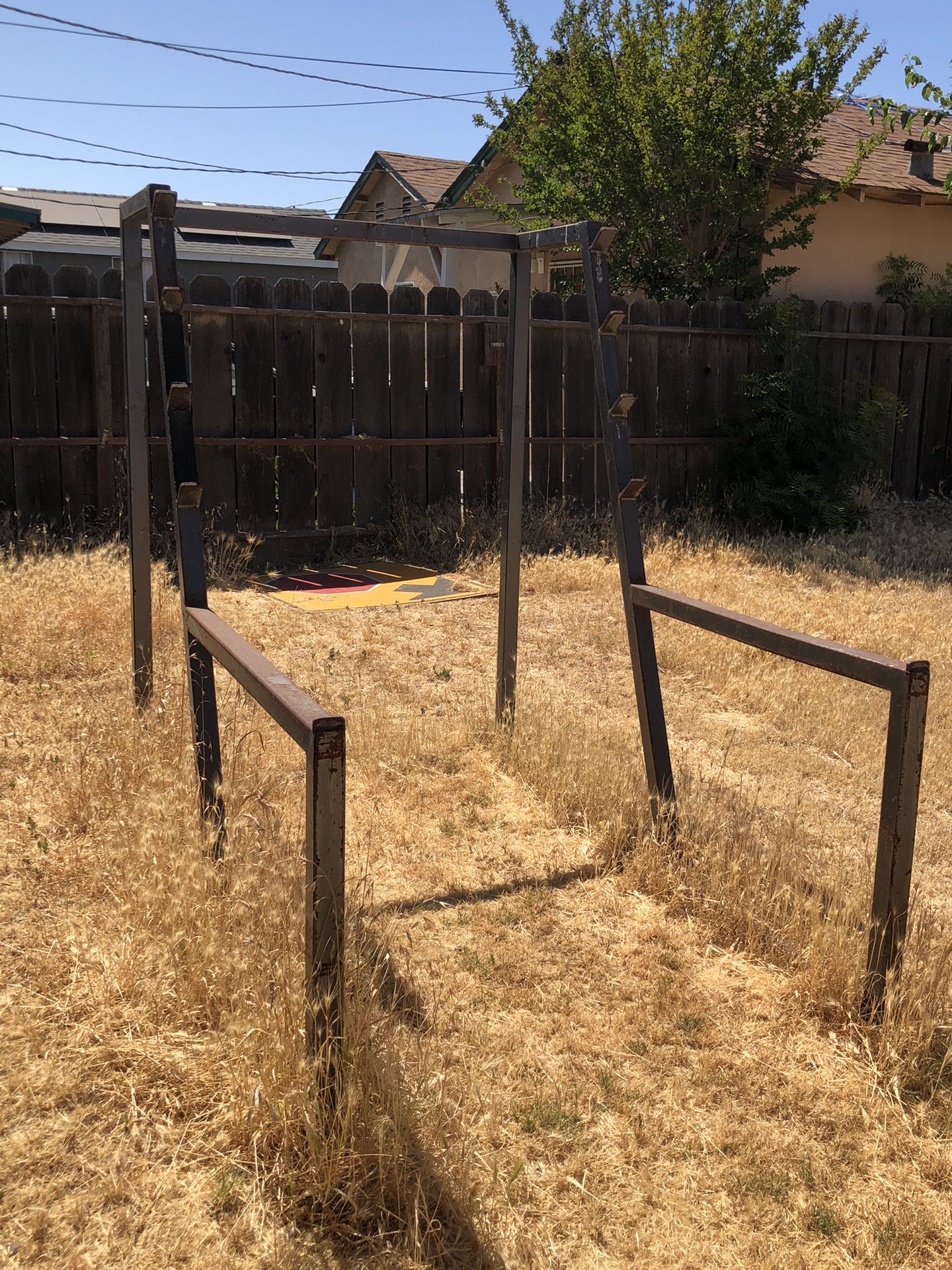 Free/ Gratis Weight Lifting Spotting Rack