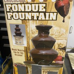 Chocolate Fondue Fountain 