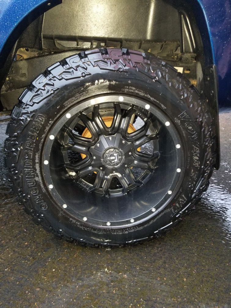 20"×12" TIS Rims and 35"Mudd Terrain Tires