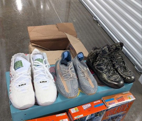 Shoes/Cowboy Memorabilia