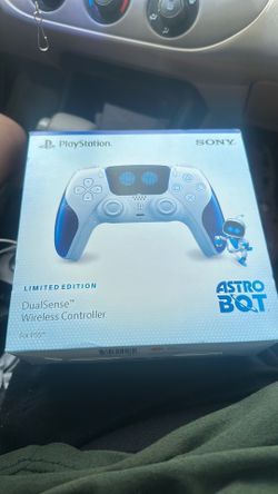 PS5 Controller Astro Bot Limited Edition