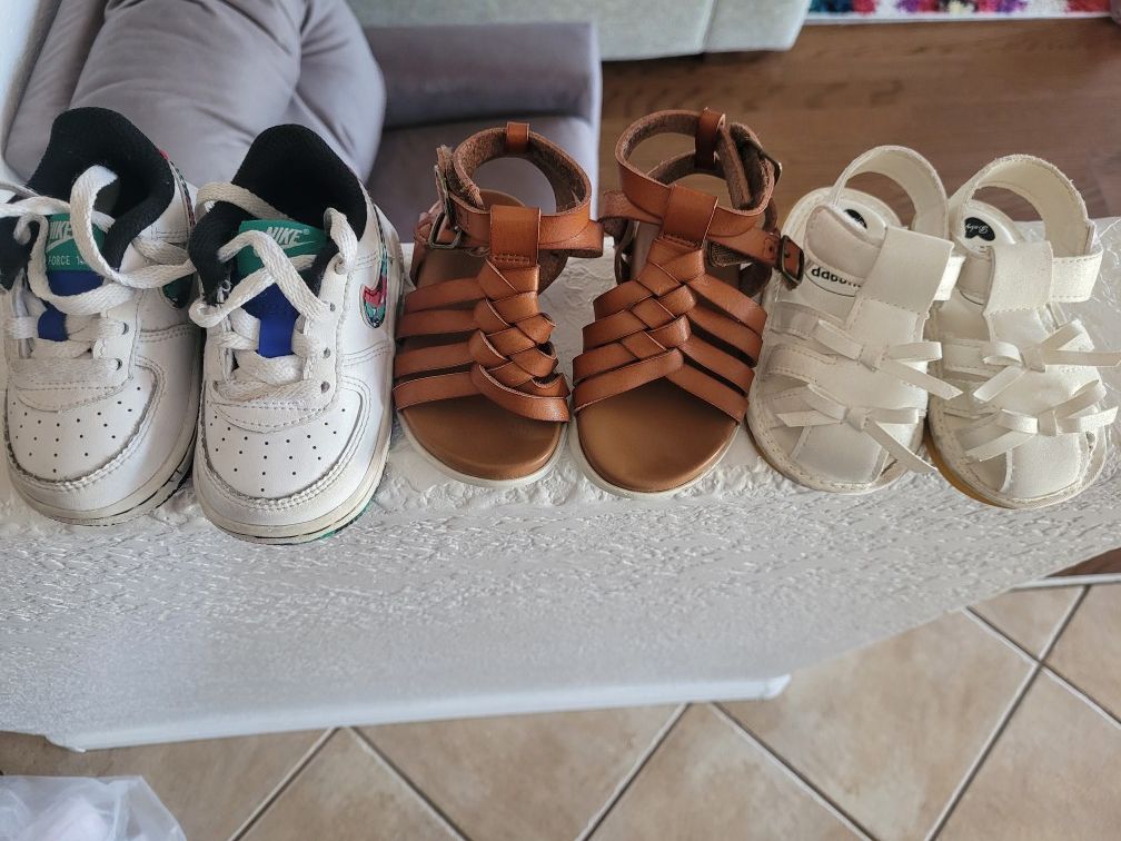 Infant Shoes Size 3
